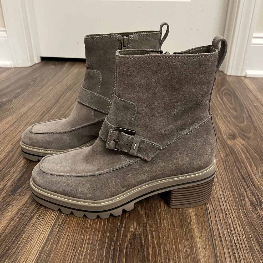 Bernardo Booties - Picture 2 of 3